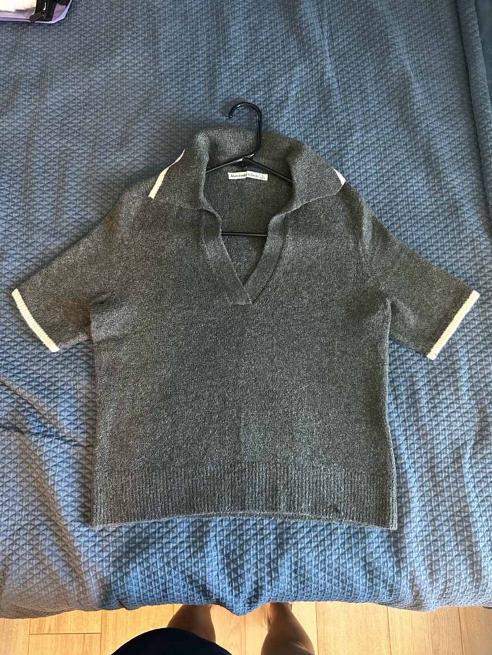 Abercrombie & Fitch Dark Gray Knit Sweater